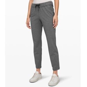 Lululemon On The Fly Pant in Grey SZ: 4 WITH Tags